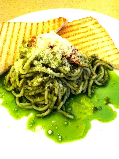 pesto pasta|mei kualie abarientosさん