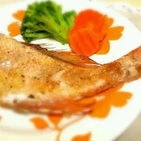 Snapdishの料理写真:赤魚のバジルオイル焼|Rieさん