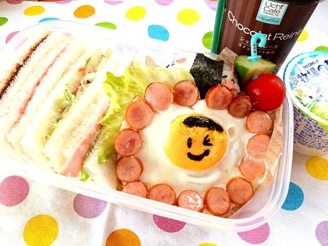 Snapdishの料理写真:中１娘の部活弁当☆|けいちゃん（ももザィル）さん