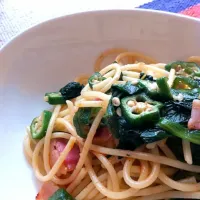 オクラとベーコンの中華風パスタ|りろ-さん