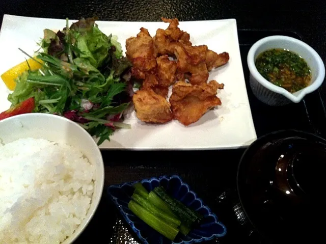 唐揚げ定食！ご飯たくさん食べないとね。|やまともさん