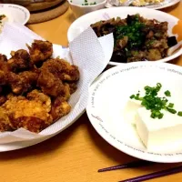 Snapdishの料理写真:唐揚げ、茄子と豚肉の炒めもの、冷奴