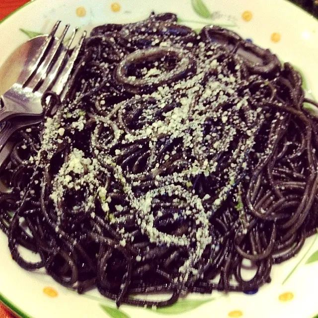 Squid Ink Spaghetti|I make food look good. 😎さん