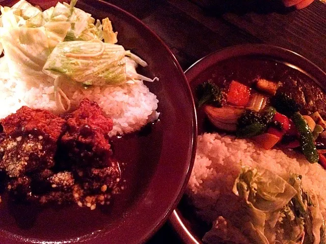 Snapdishの料理写真:唐揚げカレー&煮込み野菜カレー|まぁさん