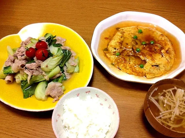 蟹玉と青菜の塩炒めとキノコスープにご飯|まりこさん