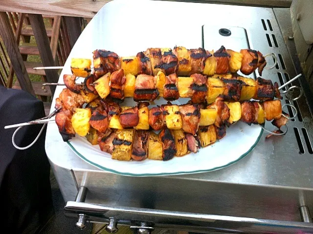 Snapdishの料理写真:Teriyaki Pineapple Chicken Kabobs|Lou Valenciaさん