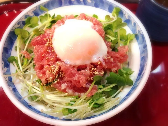 鮪のユッケ丼 ～塩麹仕立て～|mikochieさん