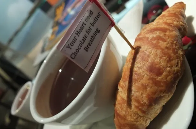 hot choco & croissants|pipeさん