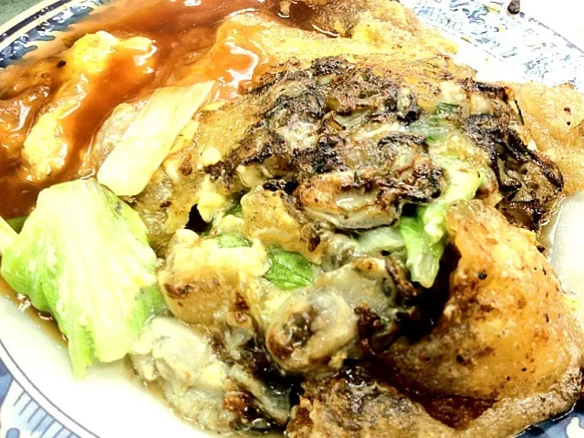 Snapdishの料理写真:Oyster omelette|Nicholas Tayさん