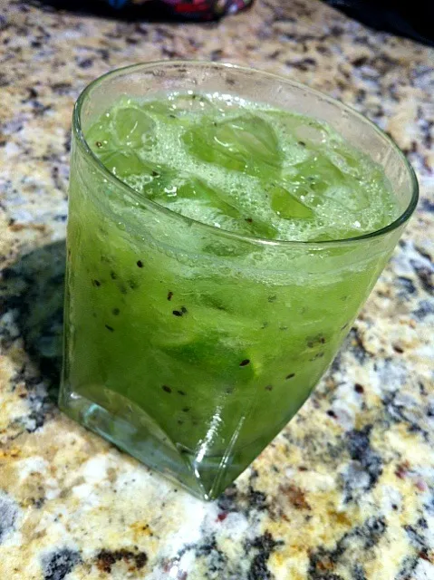 kiwi caipirinha|Nanaさん