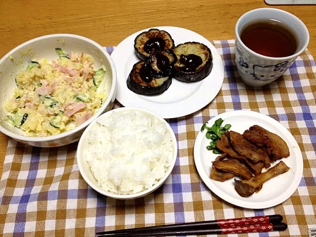 ポテトサラダ 茄子田楽 肉炒め|あつんさん