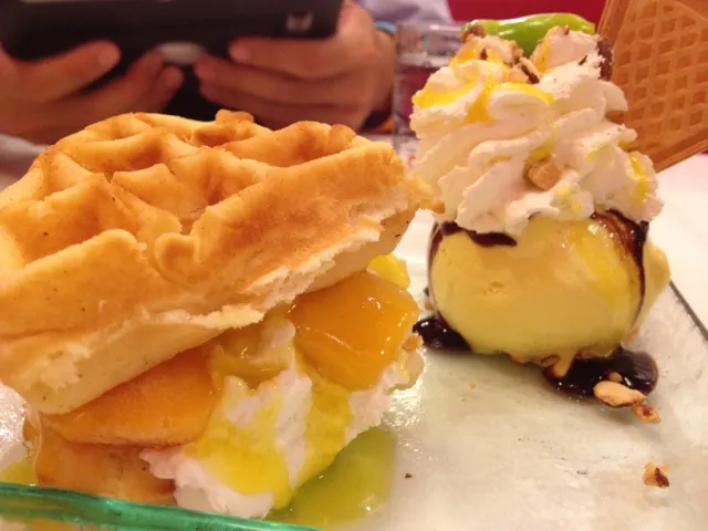 Mango Waffle Icecream|toystory150780さん