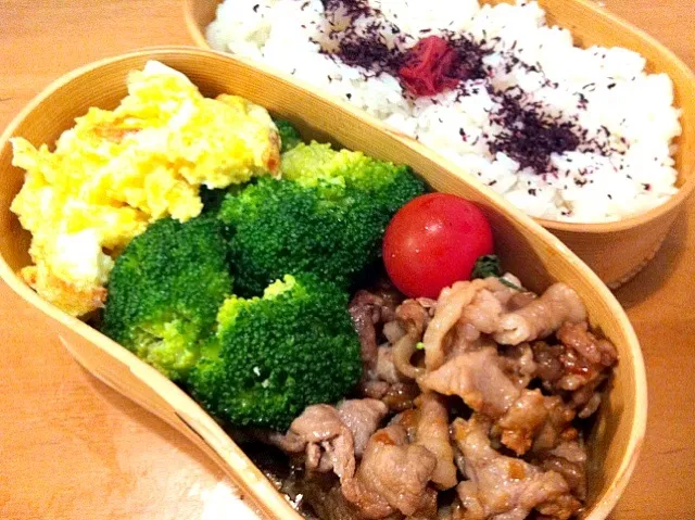 Snapdishの料理写真:豚の味噌焼き弁当|たにゃきちさん