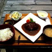 ハンバーグ定食|高橋真耶さん