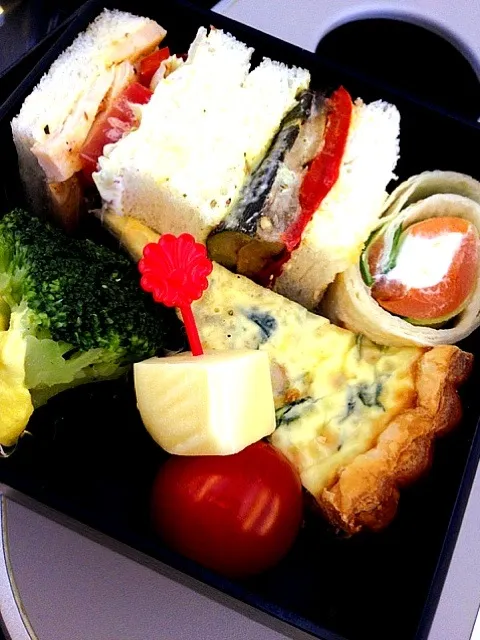 Snapdishの料理写真:Plane meal(Ana)Sabo|Salvatore Cuomoさん