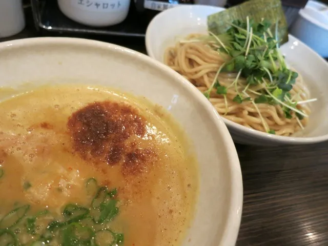 鶏白湯つけ麺を頂きました。|momongatomoさん