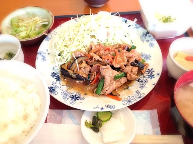 豚肉とナスの味噌炒め|しろくまさん