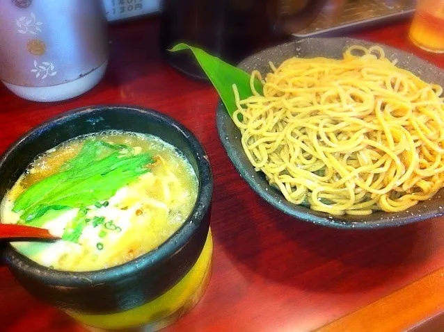 麺や つるり 極上きまぐれつけ麺 塩味豚モツ入り|bugzyさん