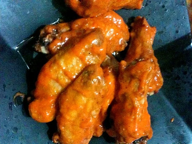 buffalo wild wings (spicy garlic flavor)|bowssyさん