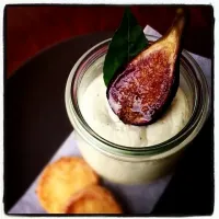 Snapdishの料理写真:Basiled White Chocolate Mousse w/ caramelized mission fig