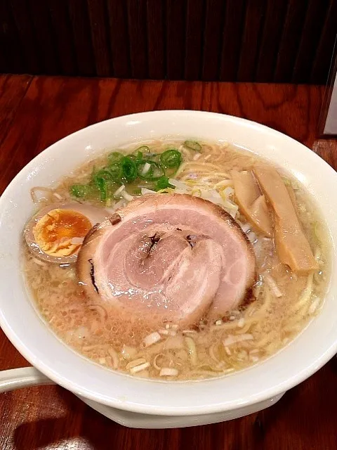 ばんぶるラーメン|はちのすけさん