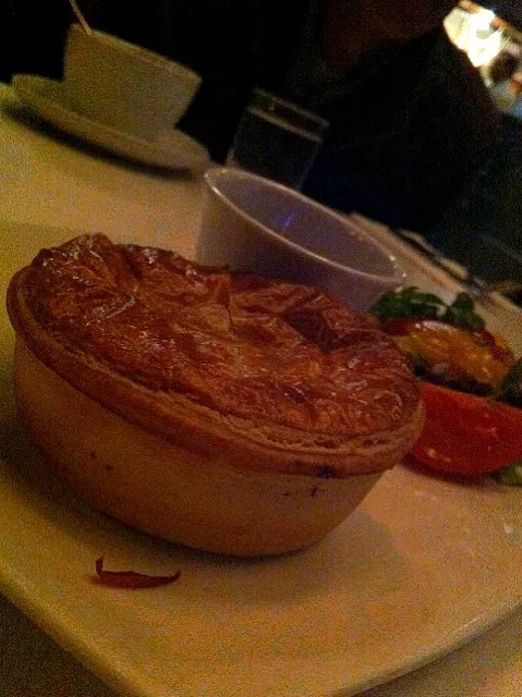 Snapdishの料理写真:meat pie|Erica Chenさん