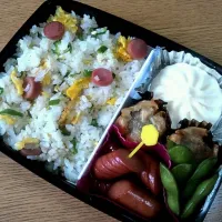 Snapdishの料理写真:かなり手抜きなチャーハン弁当。