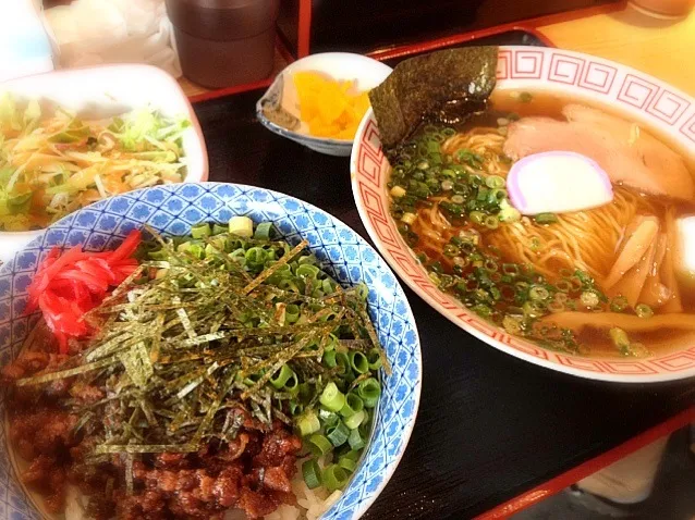 ネギ肉味噌丼ランチ|fujitomoさん