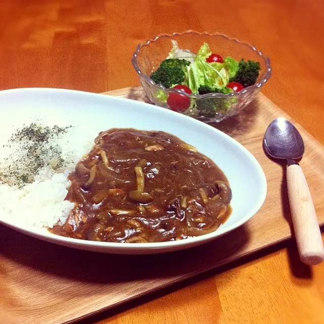 玉ねぎとキノコのツナカレー。|まゆさん