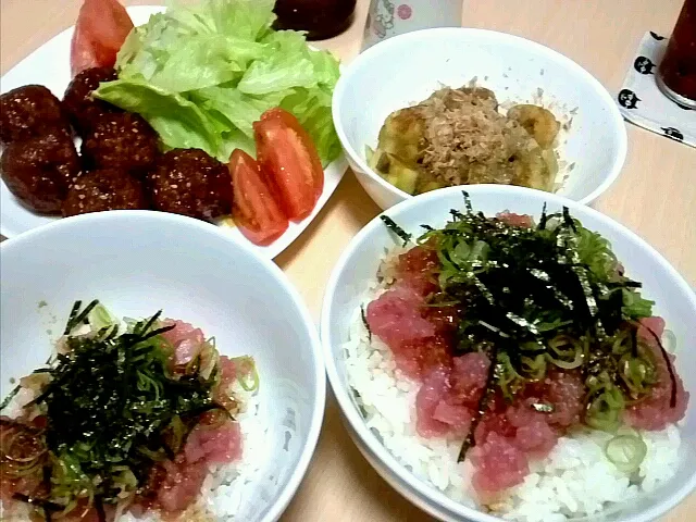 ネギトロ丼&焼きナス&肉団子|ゆうさん