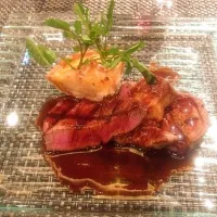 Snapdishの料理写真:牛フィレ肉とフォワグラの備長炭焼き、ジャーマンポテトのキッシュ添え|julianminamiさん