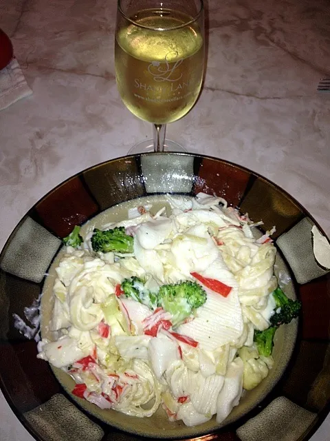 Snapdishの料理写真:lobster and brocoli alfredo|Jacqueline Rufoさん