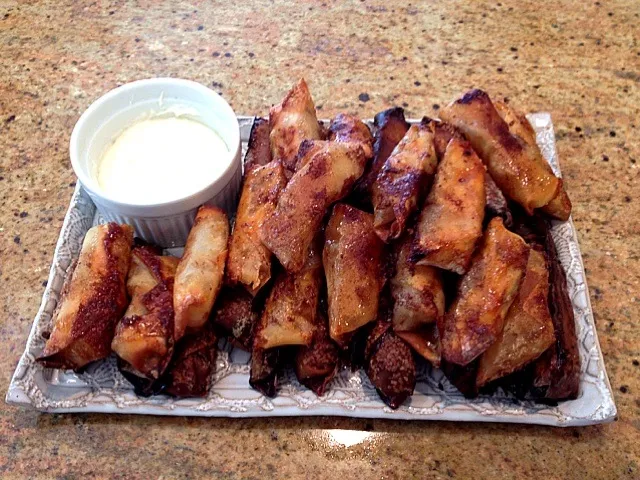 carmelized apple pie egg rolls|lee ann erlbaumさん