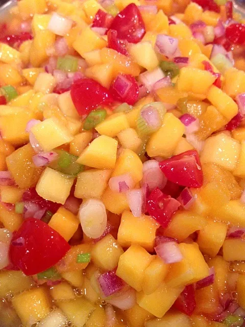 Mango-jalapeno salsa|Emmie Pizarroさん