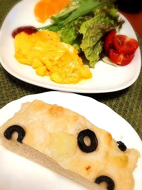 Snapdishの料理写真:昨夜のフォカッチャで朝ごはん♪|charさん