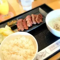 Snapdishの料理写真:今日の昼も牛タン…笑。|hidechiyoさん