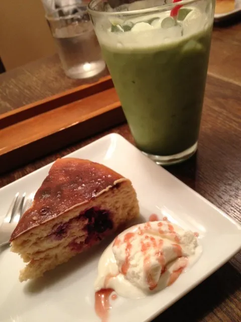 ベリーチーズケーキ、抹茶ラテ|warachamさん