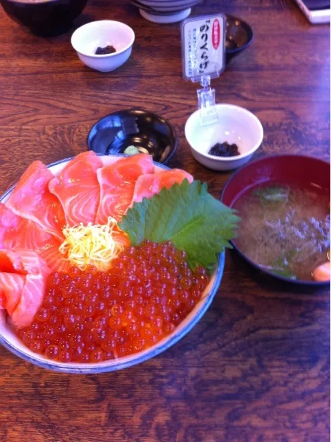 Snapdishの料理写真:海鮮丼|ゲカスさん