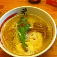 Snapdishの料理写真:塩ラーメン|ゲカスさん