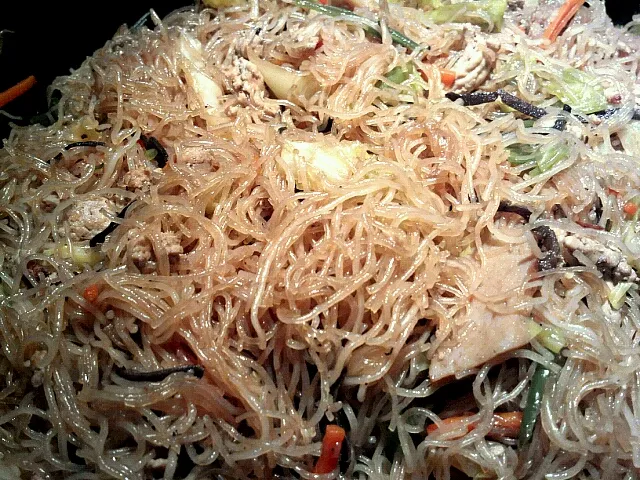 pancit sotanghon|Genevieve Reyesさん