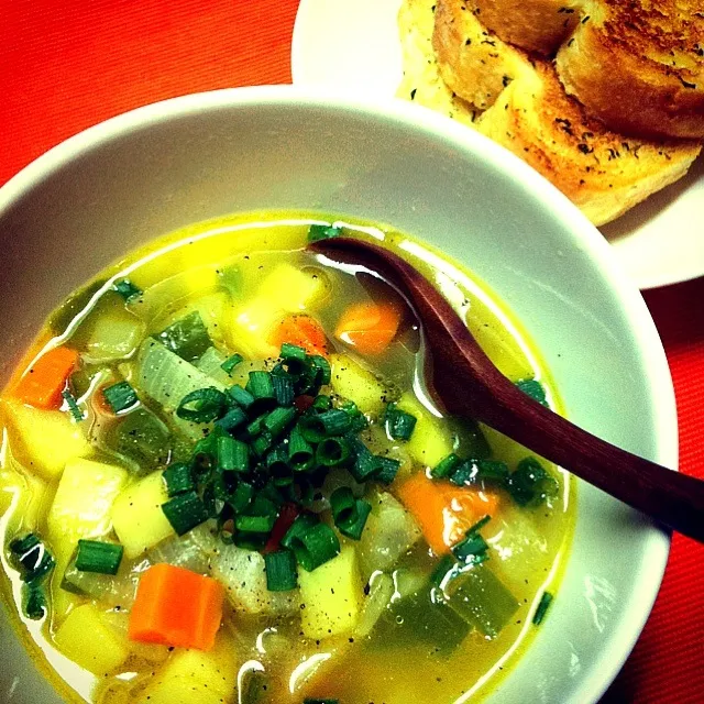 my daughter's lunch ♡ saffron soup made with organic veggies and garlic bread|tayukoさん