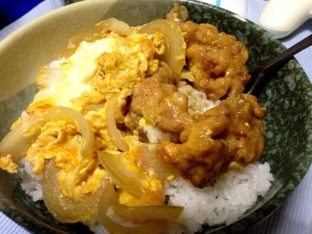 無性に親子丼が食べたくなったんだけど、良い鶏肉がなかったのでお惣菜の唐揚げで親子丼。|ひろぱげさん