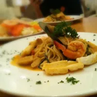 Snapdishの料理写真:Spaghetti TomYum Seafood|naさん