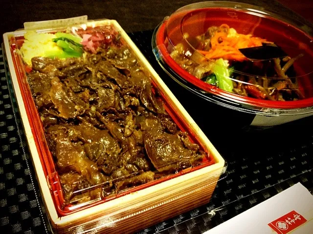 柿安のお弁当（牛めし・和牛ビビンバ丼）|ちび隊長さん