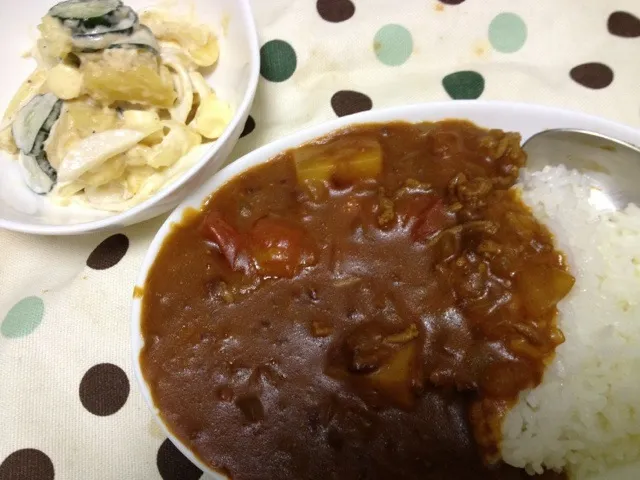 玉ねぎたっぷりカレー＆ポテトサラダ|柚季。さん