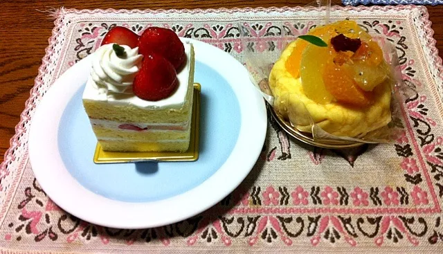 苺のケーキと柑橘類とクレープのケーキ|ぽぽわりさん