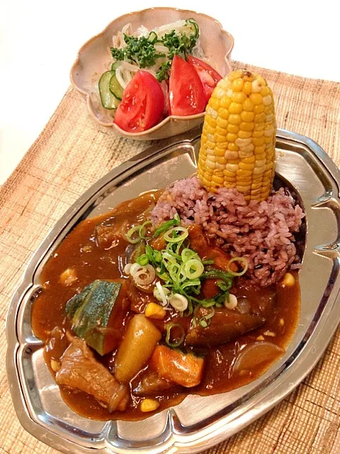 夏野菜のカレー大胆焼きトウモロコシ添え|かずさん