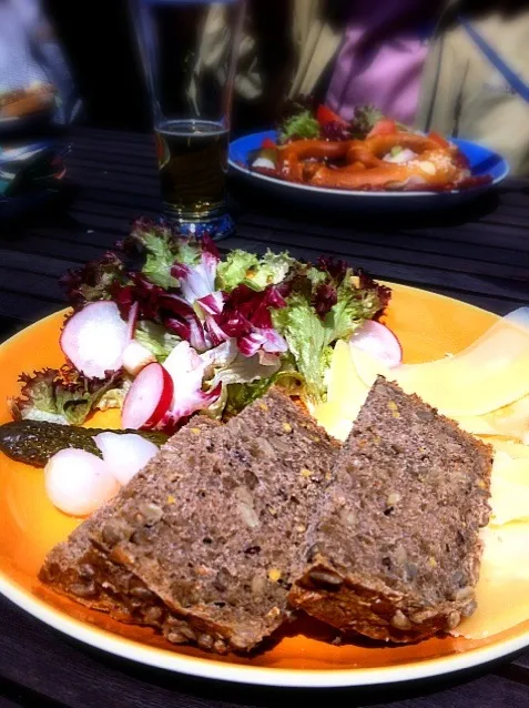 イギリス最南西端で、ドイツのカフェ|魚住奈津美さん