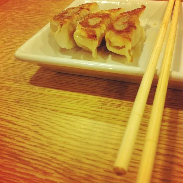 Snapdishの料理写真:Gyoza|Nookkkie <3<3さん