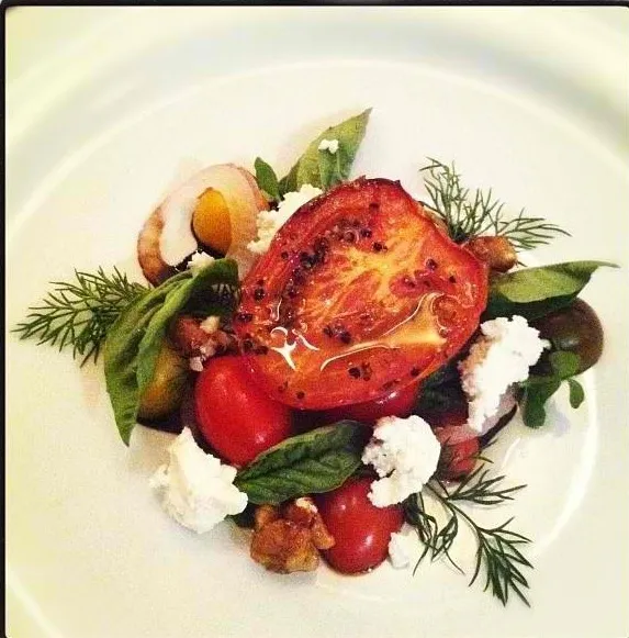 ROASTED TOMATO AND RICOTTA CAPRESE|GREG ARNOLDさん